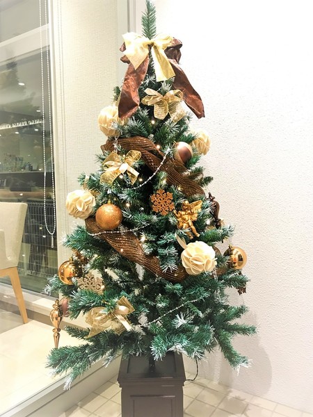 ひろりん✨クレイフラワー✨クリスマスツリーと天使さん✨ロココ調✨ クリスマスツリー