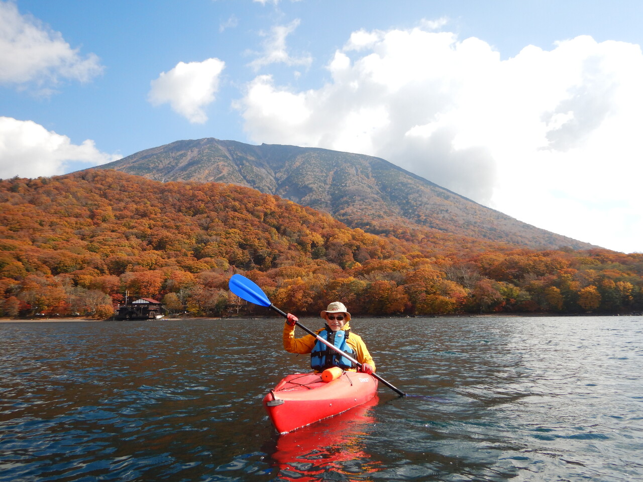 10月27日の奥日光 中禅寺湖会場 紅葉の中禅寺湖カヌーピクニック