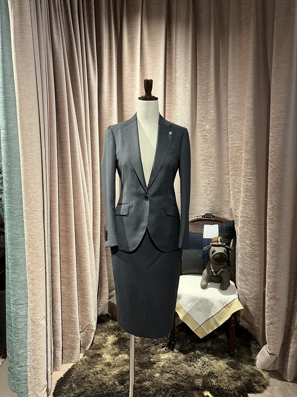 ❣️お値下げ❣️初秋に❣️美品❣️フランコフェラーロ ジャケット3 結婚式やイベントに❣️ ❣️初秋に❣️美品❣️フランコフェラーロ ジャケット3 結婚式