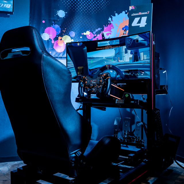 レーシングシュミレーター レーシングシュミレーターのご予約