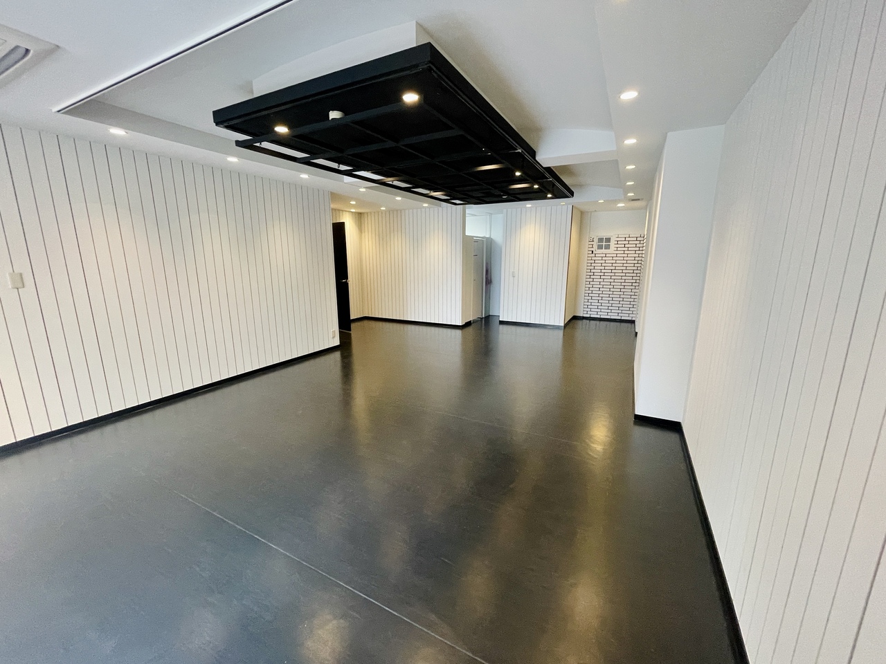 最強レンタル店舗】 吉祥寺駅から徒歩5分！ 人通りが多い大正通りに面