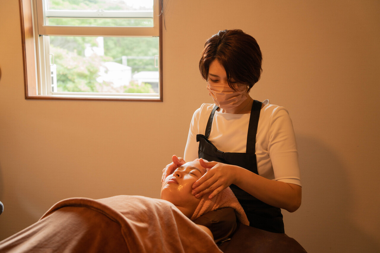 ボディ フェイシャル ボディ・フェイスケア EMISIONAL pro ボディ・フェイスケア EMISIONAL