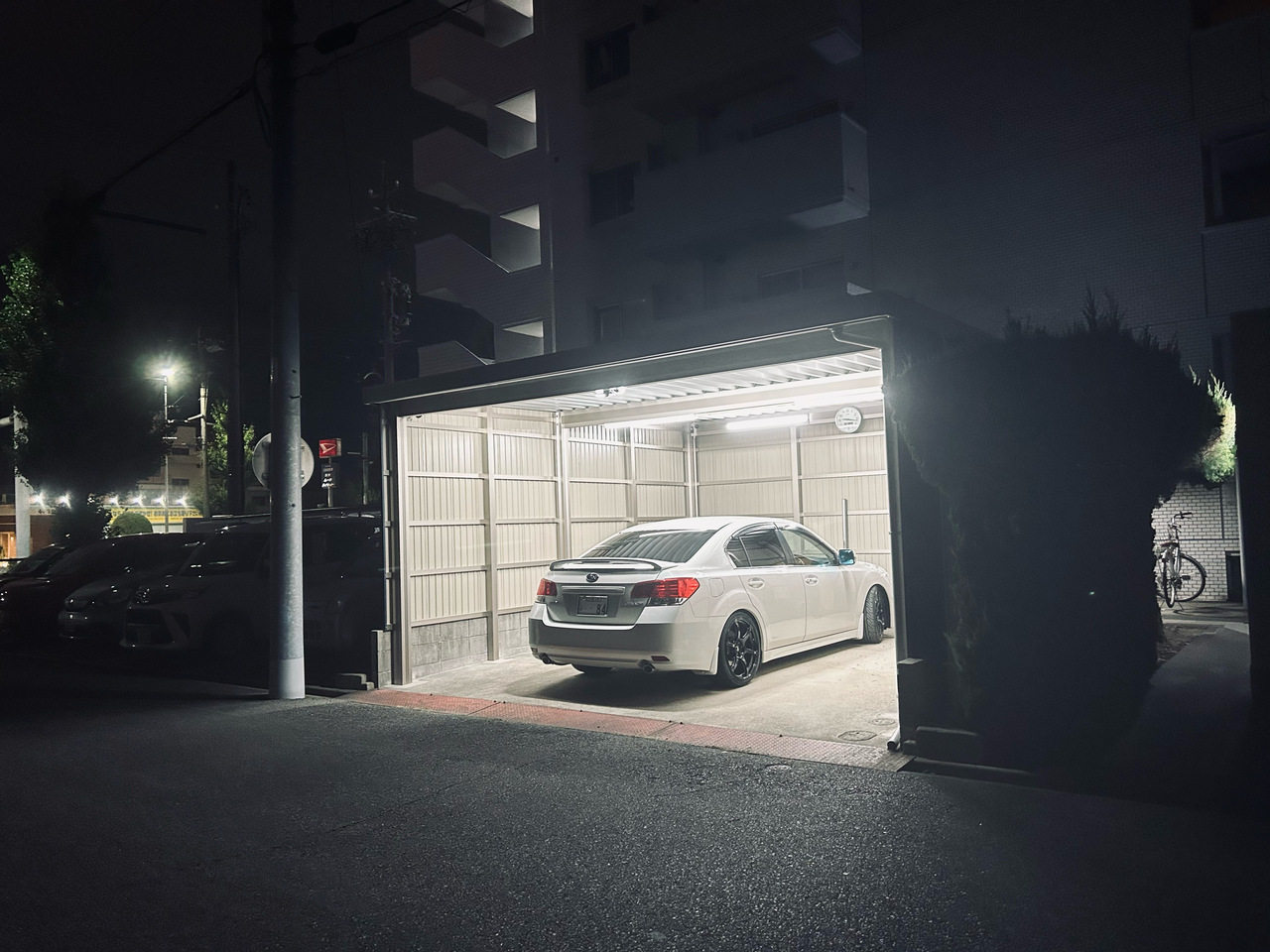 名古屋城プライベート洗車場 名古屋市北区のガレージお一人さま空間です。