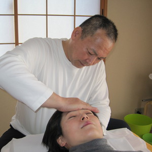 優しい首の整体　笑福庵