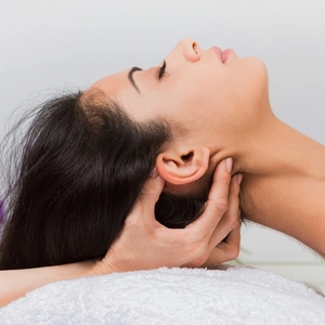 自律神経を整えるヘッドマッサージ 　 +ONE 