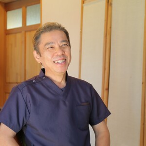 鍼を使わず言葉で治療する鍼灸師～藤井治療院/心と体の相談室～