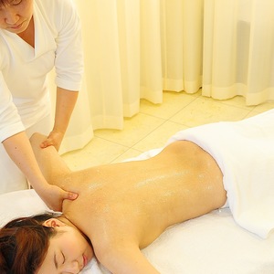 天使のセラピー   ヨモギ蒸しと経絡塩マッサージで老廃物を体外へ