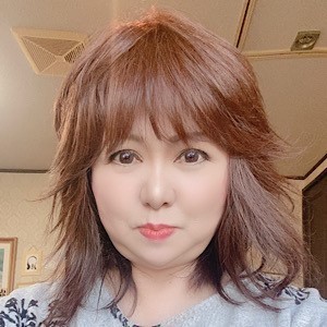 一般社団法人　日本己書道場認定師範　楽楽(らら)道場代表　山中明子