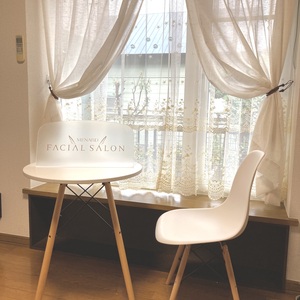 メナードフェイシャルサロン シャムロックヒューゲル