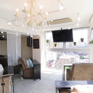 NAIL SALON LaViVi 表参道店 (ネイルサロン　ラヴィヴィ)
