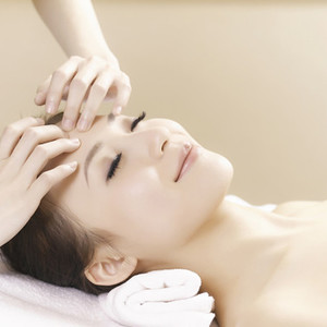 Smile 小顔美容矯正サロン☆新宿御苑前駅徒歩10秒☆