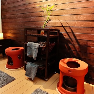 ゲルマ黄土よもぎ蒸し専門店「ラクシスよもぎ蒸し」