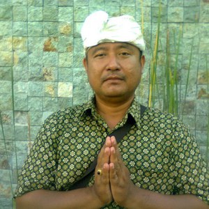 バリ島カーチャーター、空港送迎、車チャーターの予約