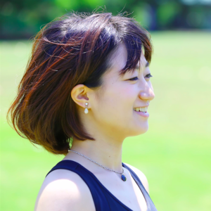 Ayako Akiyama @心臓ヨガ®︎