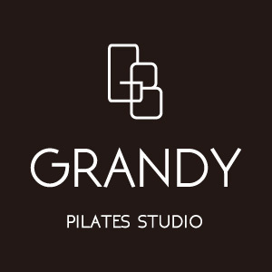 GRANDY PILATES STUDIO 学園前店