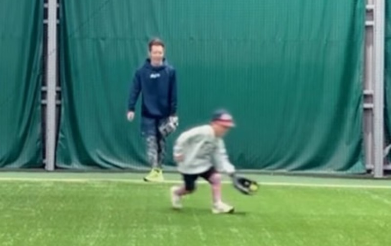 【小学生クラス　:　低学年コース　1年生から3年生】FJ-Field academy