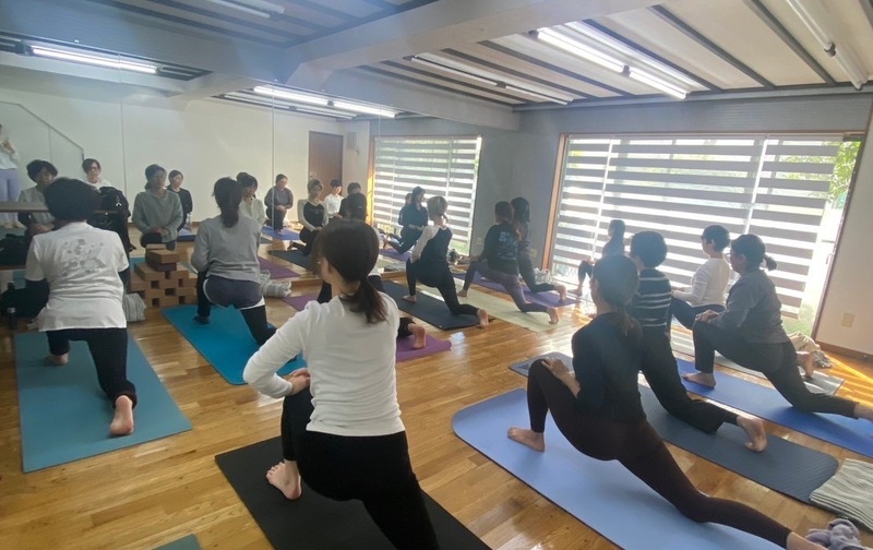 ヨガスタジオアジュナ☆受け放題お月謝