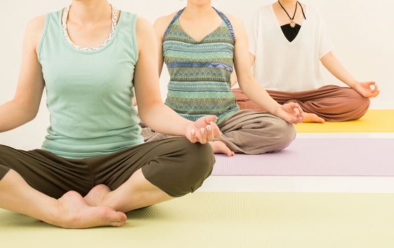 寺家ｄｅアロマヨガ　塚の垰会館教室