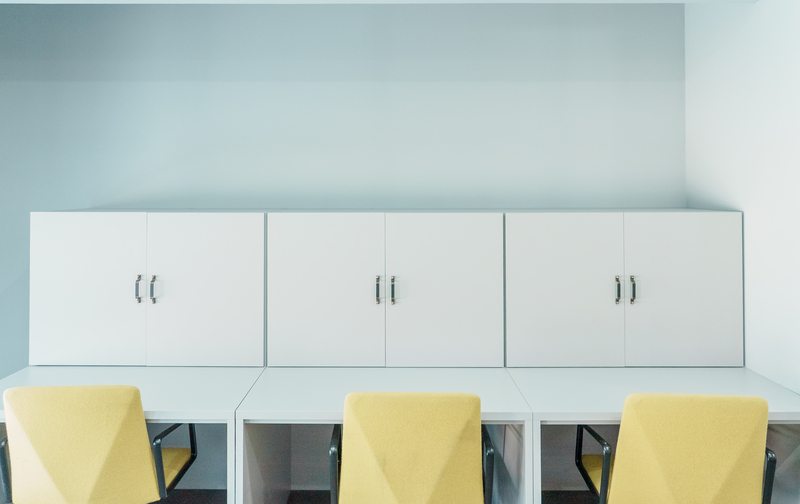 プライベートデスク（月額33,000円＋共益費3,300円）