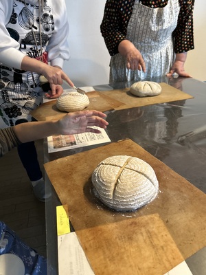 味噌ハニーカンパーニュ& モロッコ風味噌ランチ ～鶴巻温泉足湯とともに楽しむ発光時間