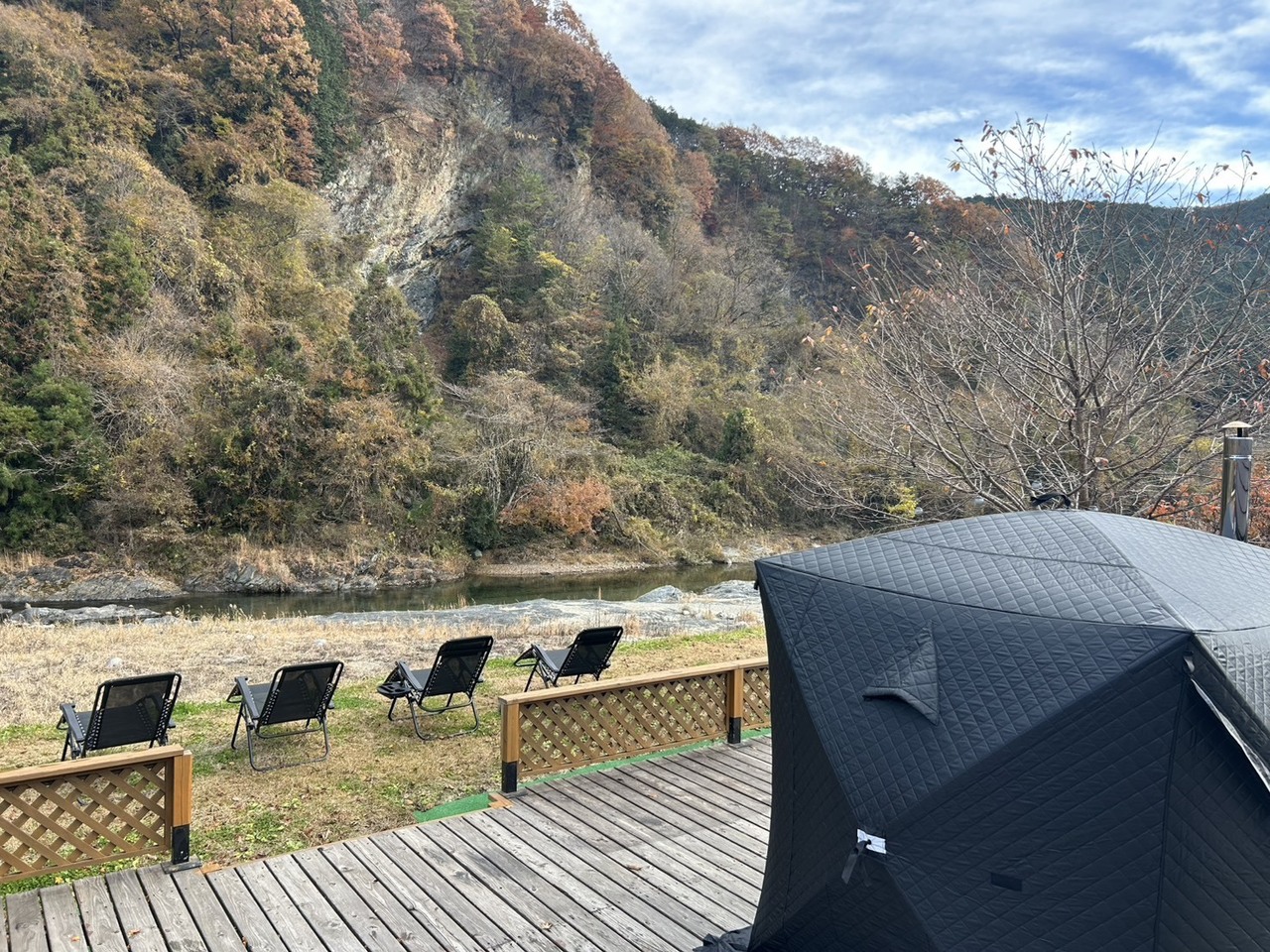 栃木：レッドロックキャンプ場】絶景ロケーションで1日貸切テントサウナ