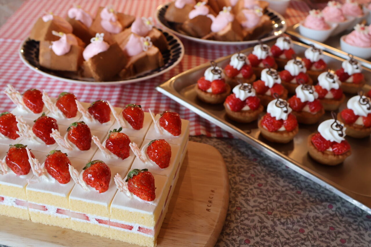 【Keitto Ruokala】 北欧バレンタインビュッフェ　～チョコレート×いちご×北欧料理の贅沢時間～