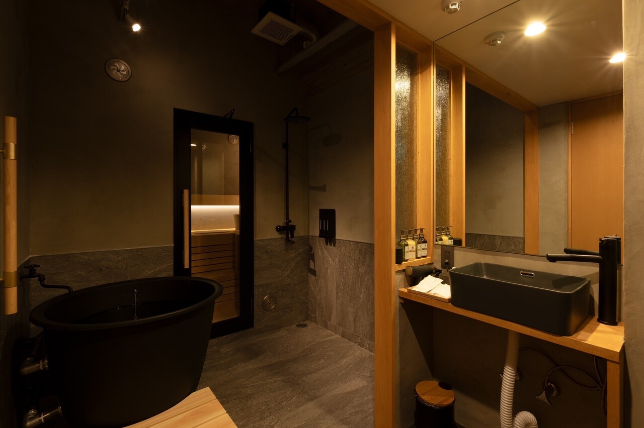 Regular Room　（Regular RoomはA室とB室の２部屋ご用意しております。）