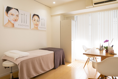 １月24日（土曜日）KAOYOMI 顔ツボ・頭ツボで睡眠力と顔印象を若返らせるリカバリーセミナー