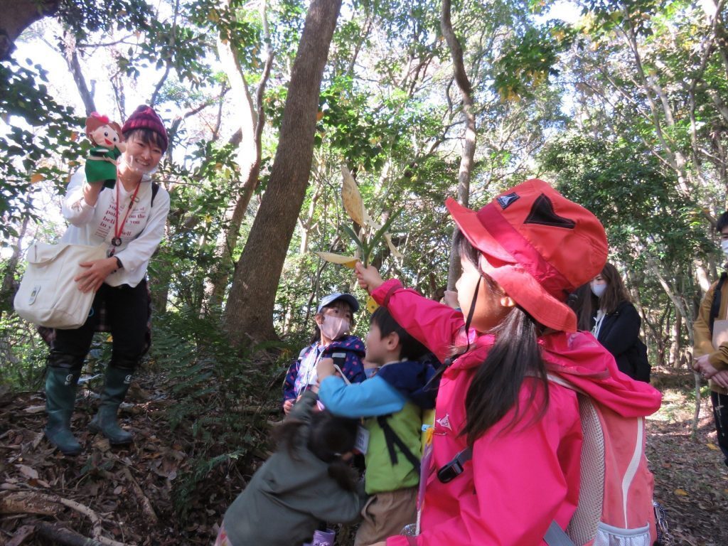 【Keitto】自然に触れてクリスマスアイテムをつくろう♪ 森のムッレ教室@飯盛山