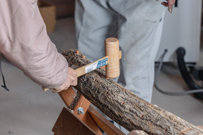 【体験予約】古民家で里山の暮らし体験～しいたけ菌打ち～（予約受付：2月10日（火）～）