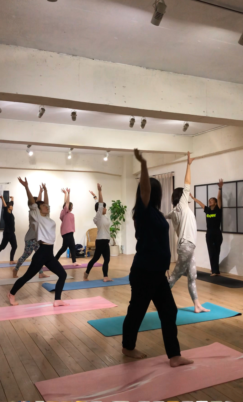 INSIDE FLOW インサイドフローヨガ