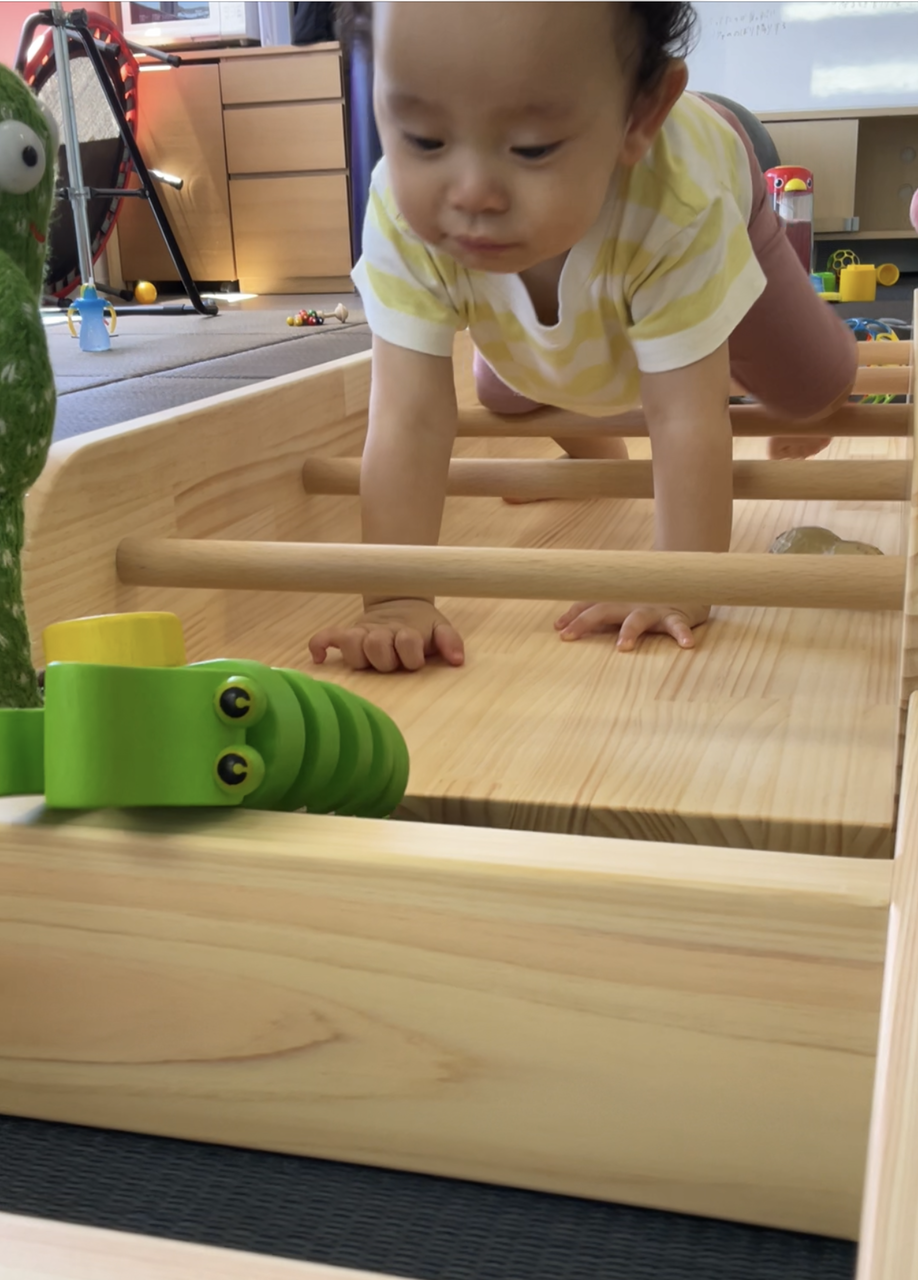 生後５ヶ月から歩くまでのお子さま対象〜つむつむ.〜