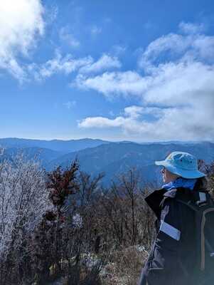 Hiking tour to Mount Kunimi in Iya Valley