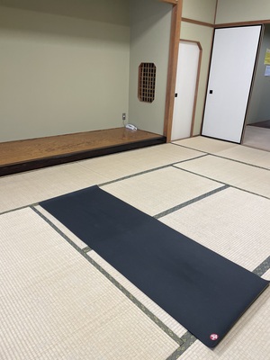 ベーシックヨガ 与野本町和室レッスン（基本のハタヨガクラス60分）