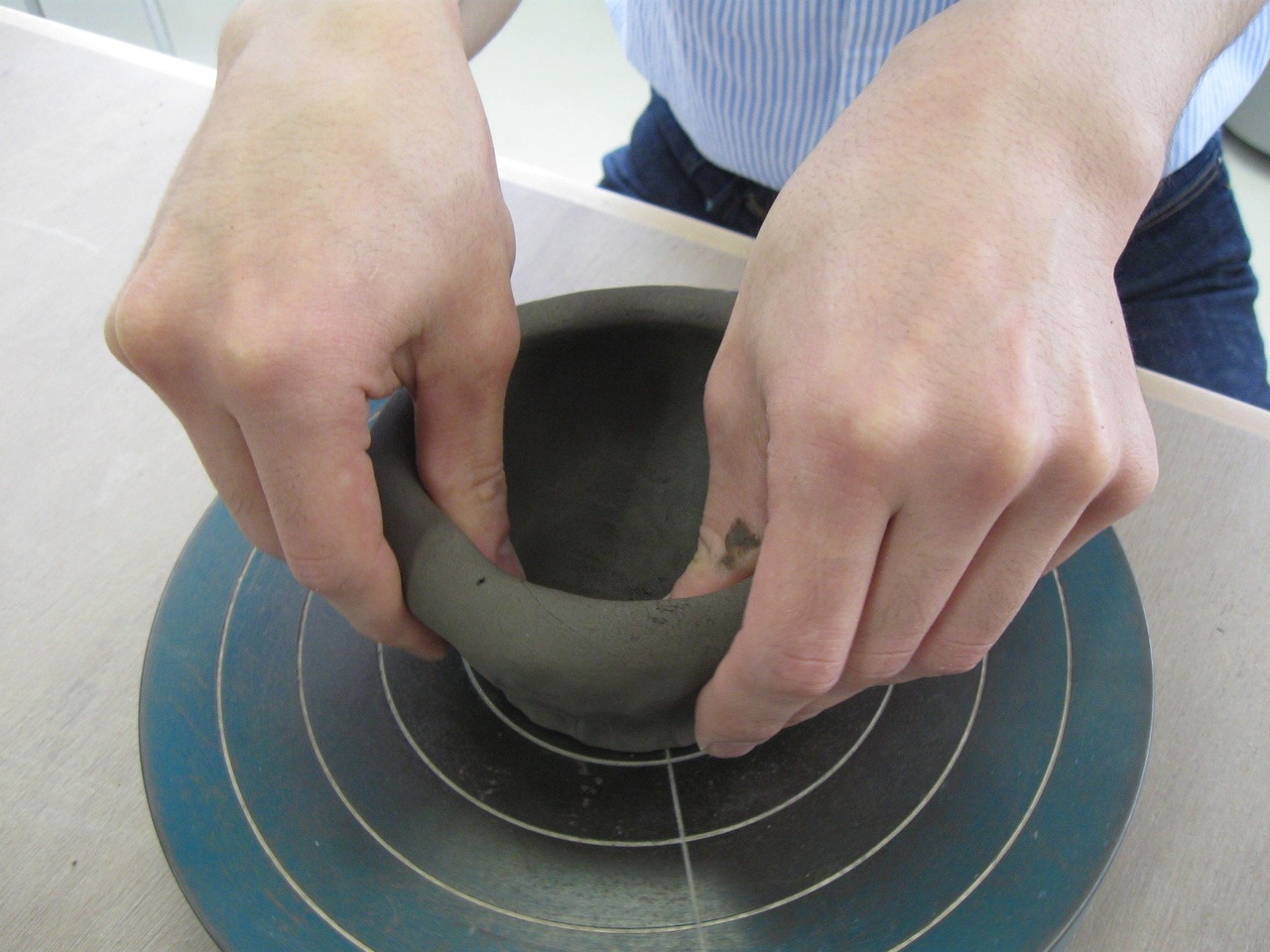 【世田谷】陶芸初挑戦！ろくろで作る自分だけのオリジナルコップ｜2025年11月3日(月祝)