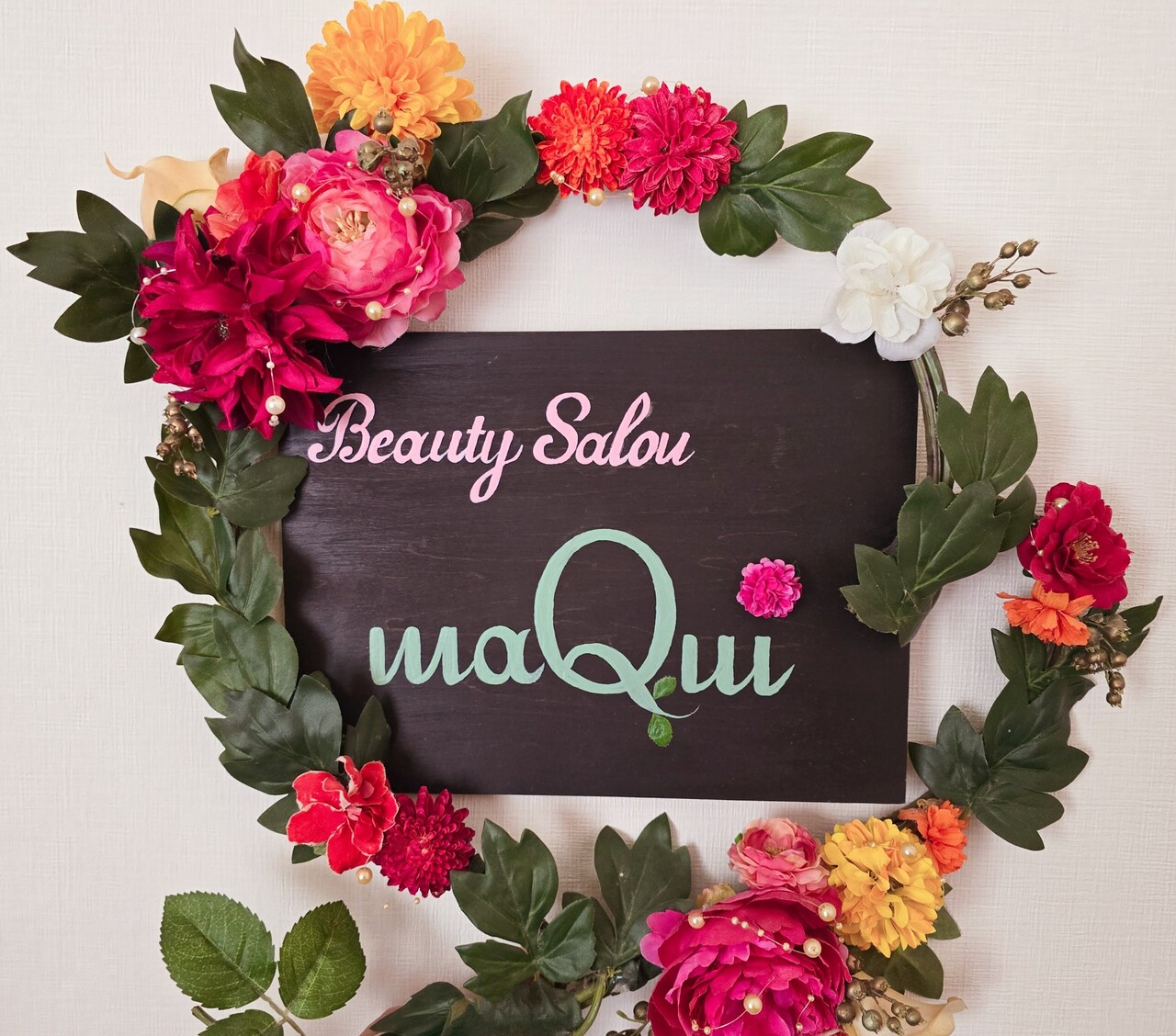 Beauty Salon maQui の予約受付ページ