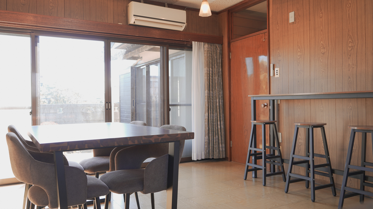 【ドロップイン】ダイニングルーム：共有スペース