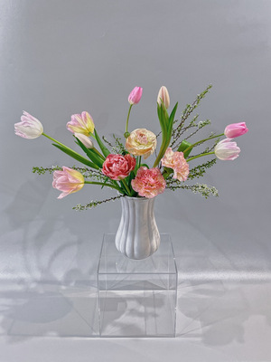 SPECIAL 【２月限定　チューリップの花瓶生けレッスン】旬のチューリップで華やかな花瓶装花を楽しむ