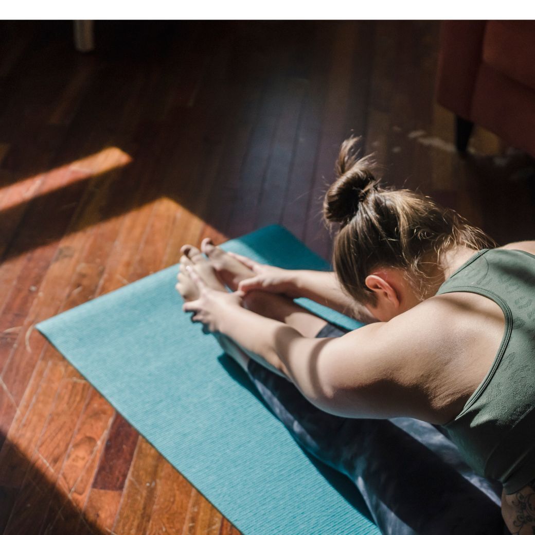 骨盤調整リラックスヨガ(月曜11:40~)