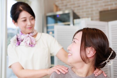 美しい庭園と、心地よいヘッドケアが織りなす至福の時間　ルナ三原庭園のサロンご予約はこちらから♪