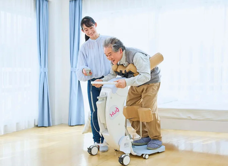 介護ロボットを活用する介護福祉士の仕事