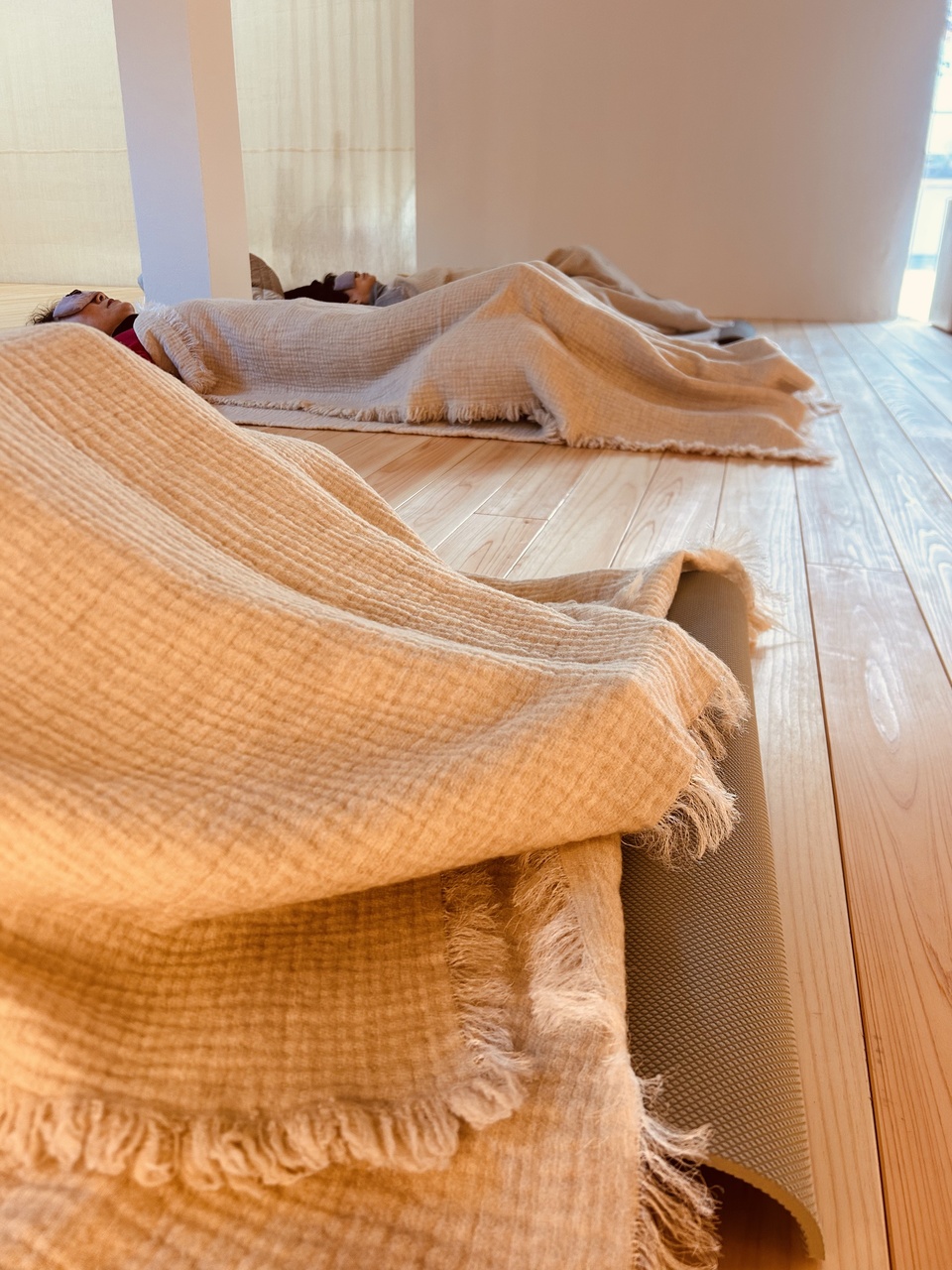 ヨガニードラ　/ とも（運動量　⭐︎）