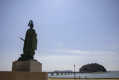 4/26（日）宇宙が動く日、あなたも動く！天王星双子座イングレス × 豊川稲荷正式参拝会