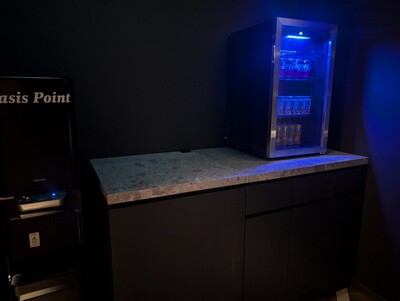 【早割15】Lounge / ポーカーテーブル付きロイヤルエリア