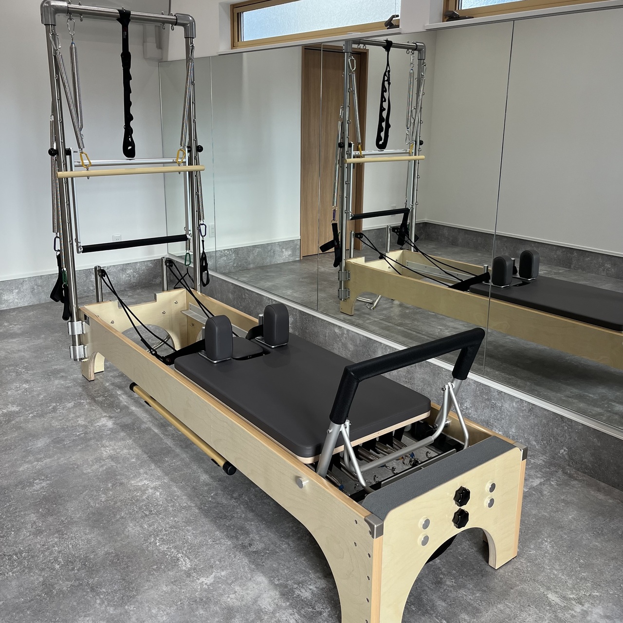 【50分】ピラティスマシン・パーソナルレッスン/Mai