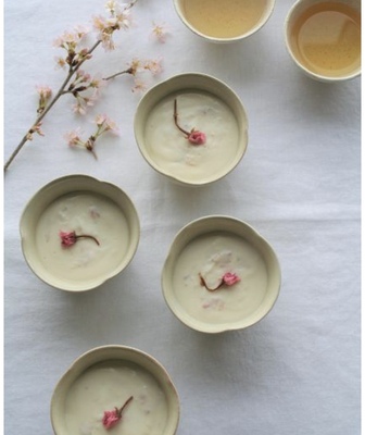 ＜贅沢味噌＞二倍麹の甘味噌仕込み会（桜の押し寿司と麹の発酵ランチ）