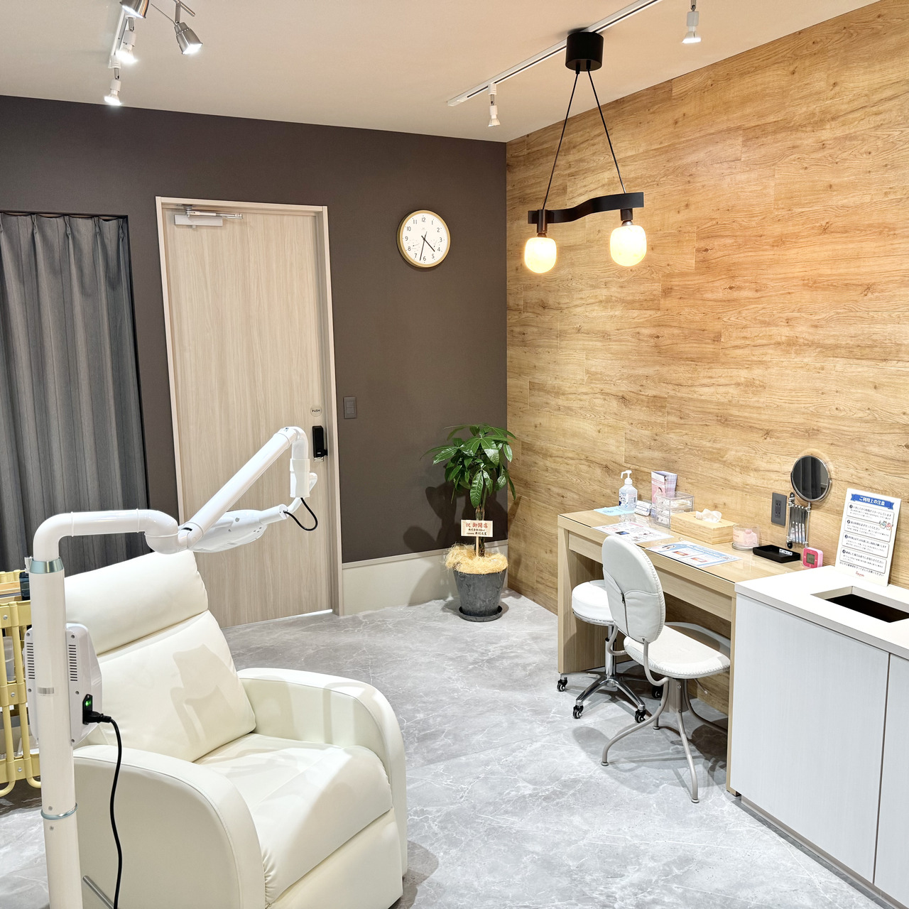 Room B ホワイトニング|エステルーム