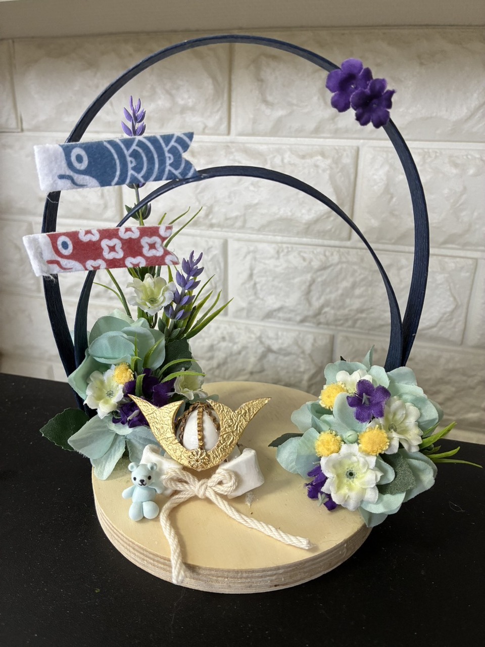 【KeittoOppi】フラワーアレンジ♪子供の日の兜デザイン