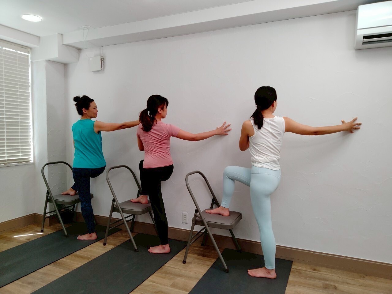 ハタヨガ　ビギナー　～基本のアーサナを丁寧に～　★