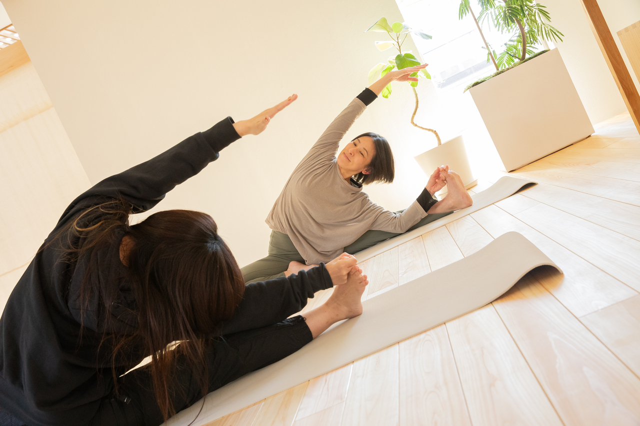 フローヨガ　/ とも（運動量　★★★★）